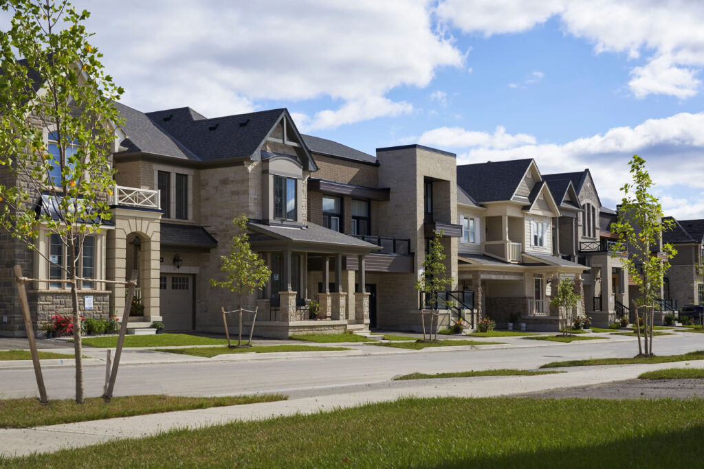 Modern townhouse at Upper Joshua Creek Oakville by Mattamy Homes